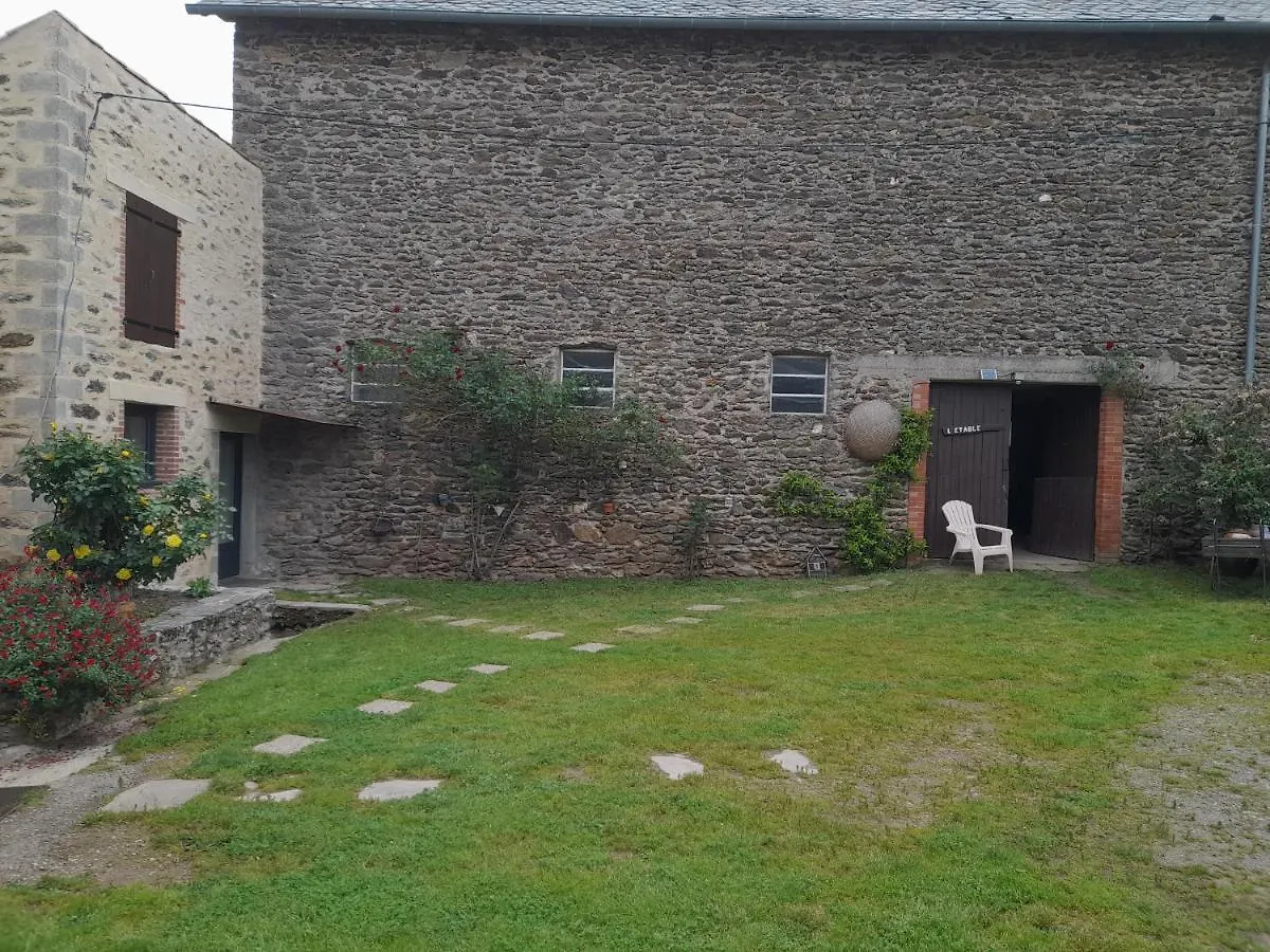 Les Gites De Roucayrols Pampelonne 0*,